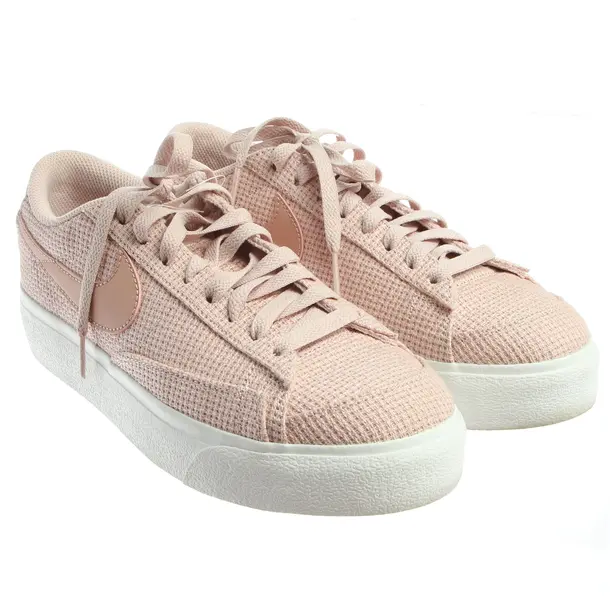 Sneaker, in Hellrosa, Nike