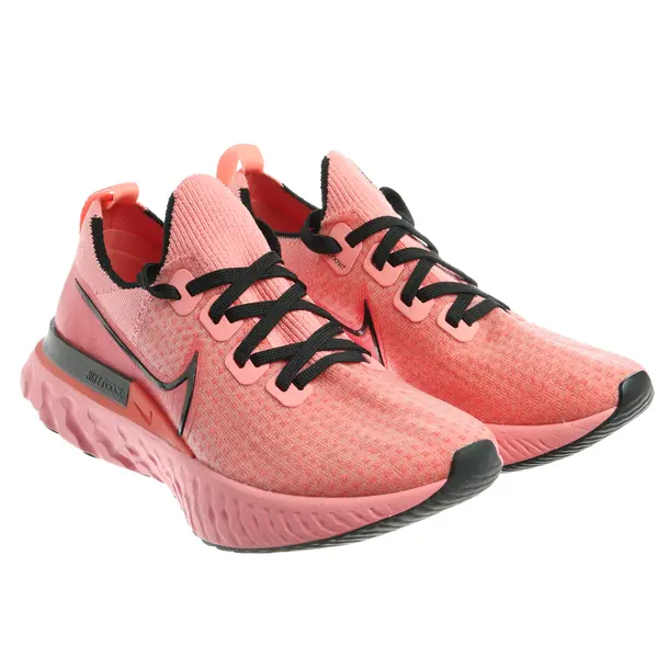 Sneakers in Pink, , Nike