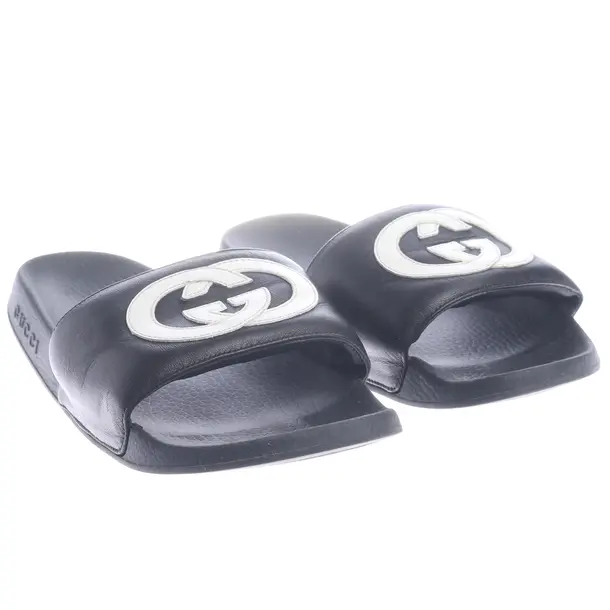 Slides, in Schwarz, Gucci