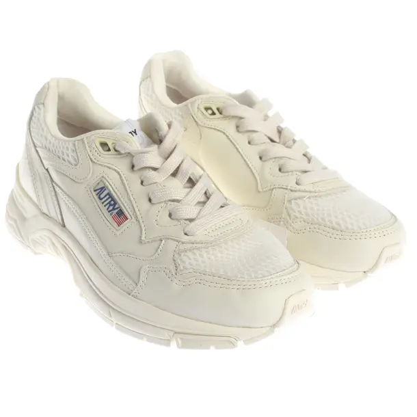Sneaker, in Cream, Autry