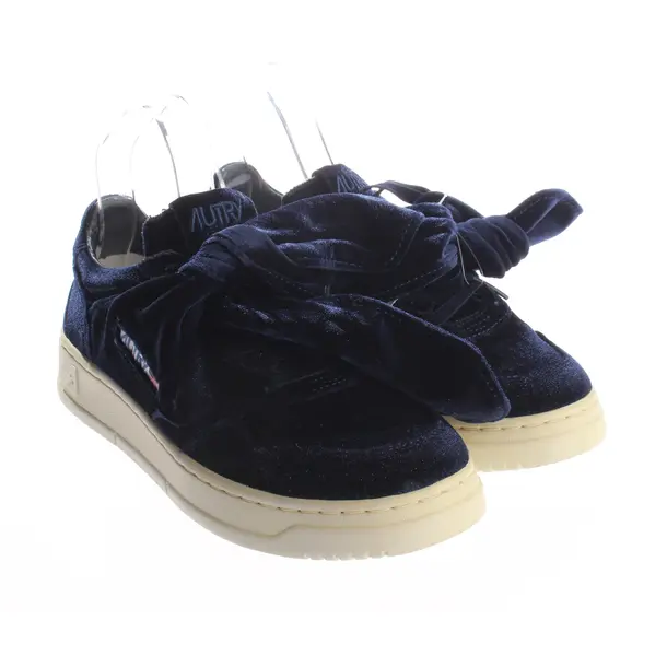 Sneaker, in Navy, Autry