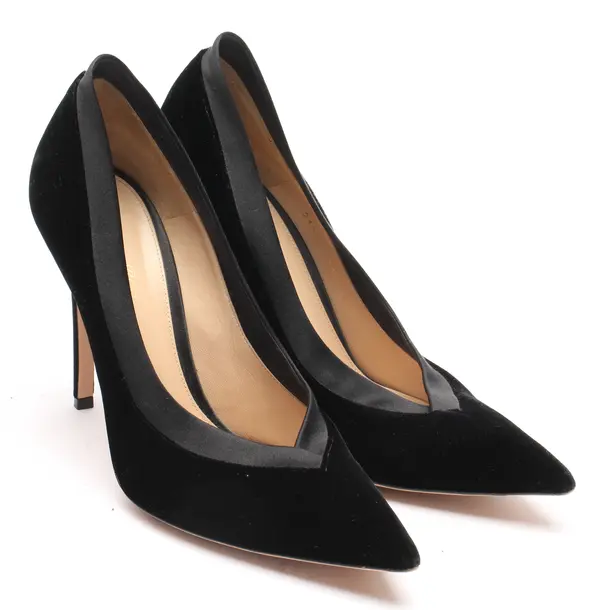 Pumps in Black, , Gianvito Rossi