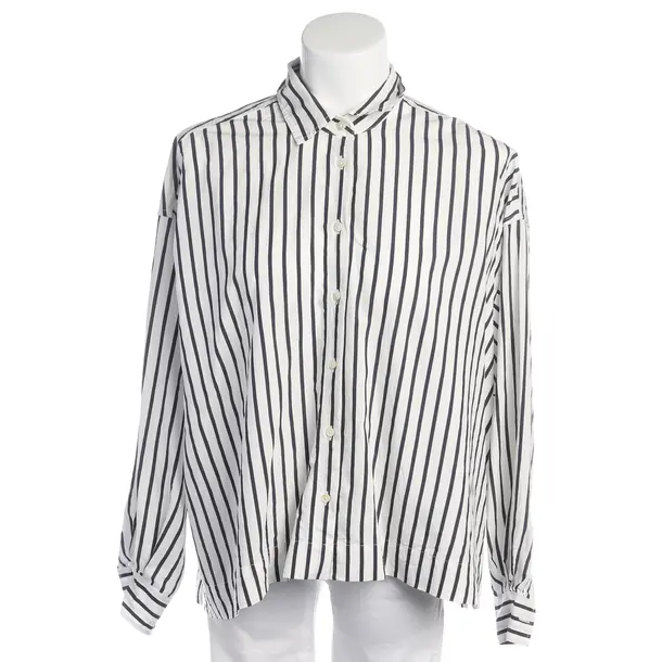 Blouse in White, Viscose, Closed