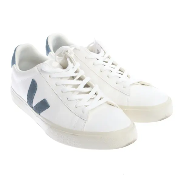 Sneakers in White, , Veja